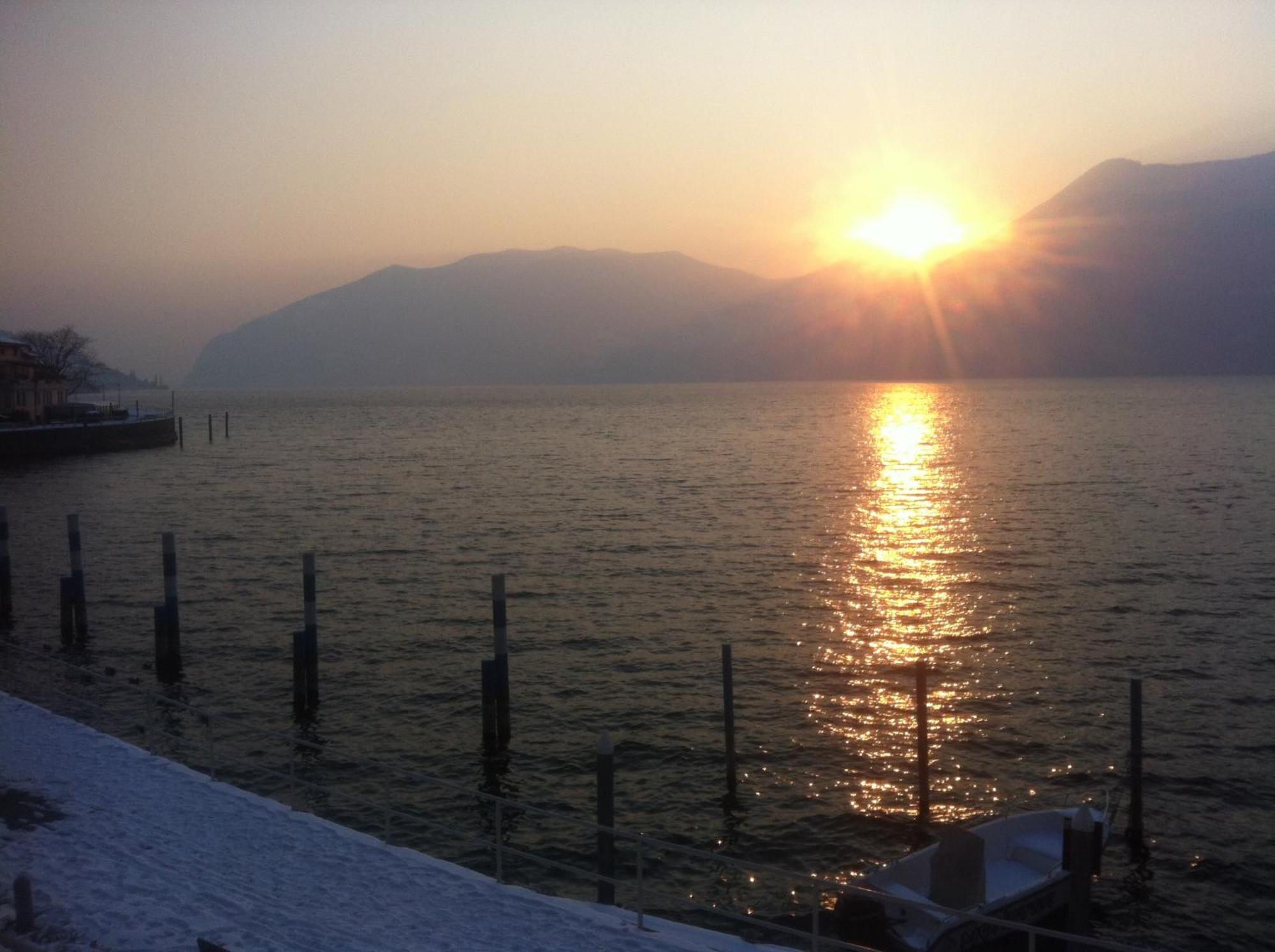 In Riva Al Lago Di Iseo Dependance Primo Piano Marone Bagian luar foto